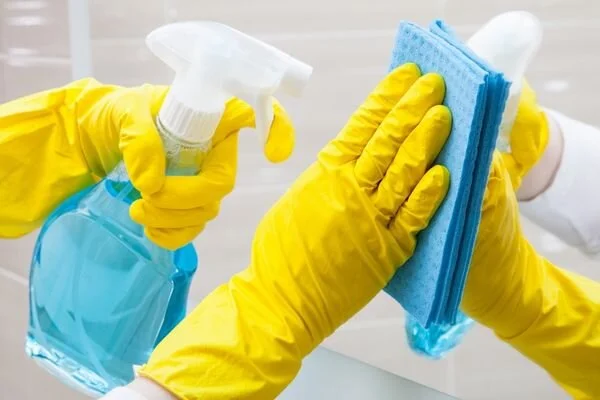 banyo ve ıslak zemin temizliği